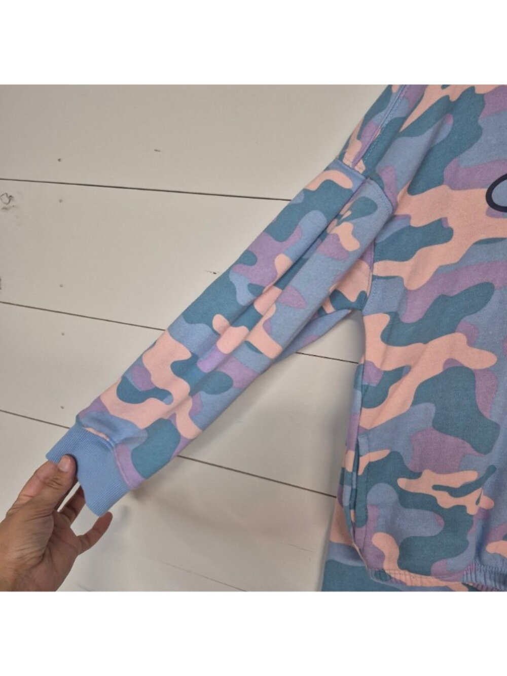Champion Girls Camo Hoodie & Jogger Set Size 6 Pink Blue Purple - Picture 3 of 7